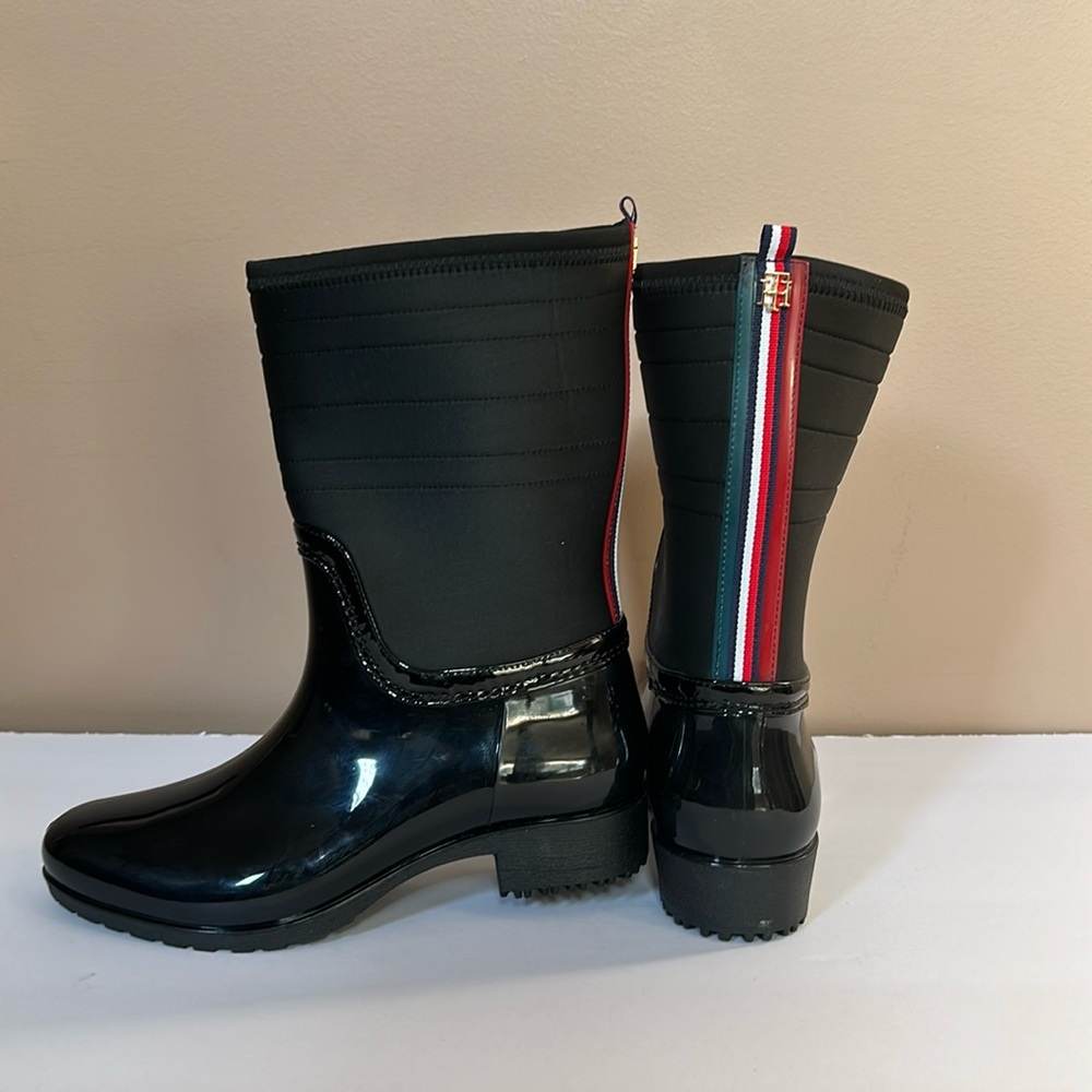 Tommy Hilfiger Fonsi Rain boot Black with Red White Blue Stripe size 8  EUC